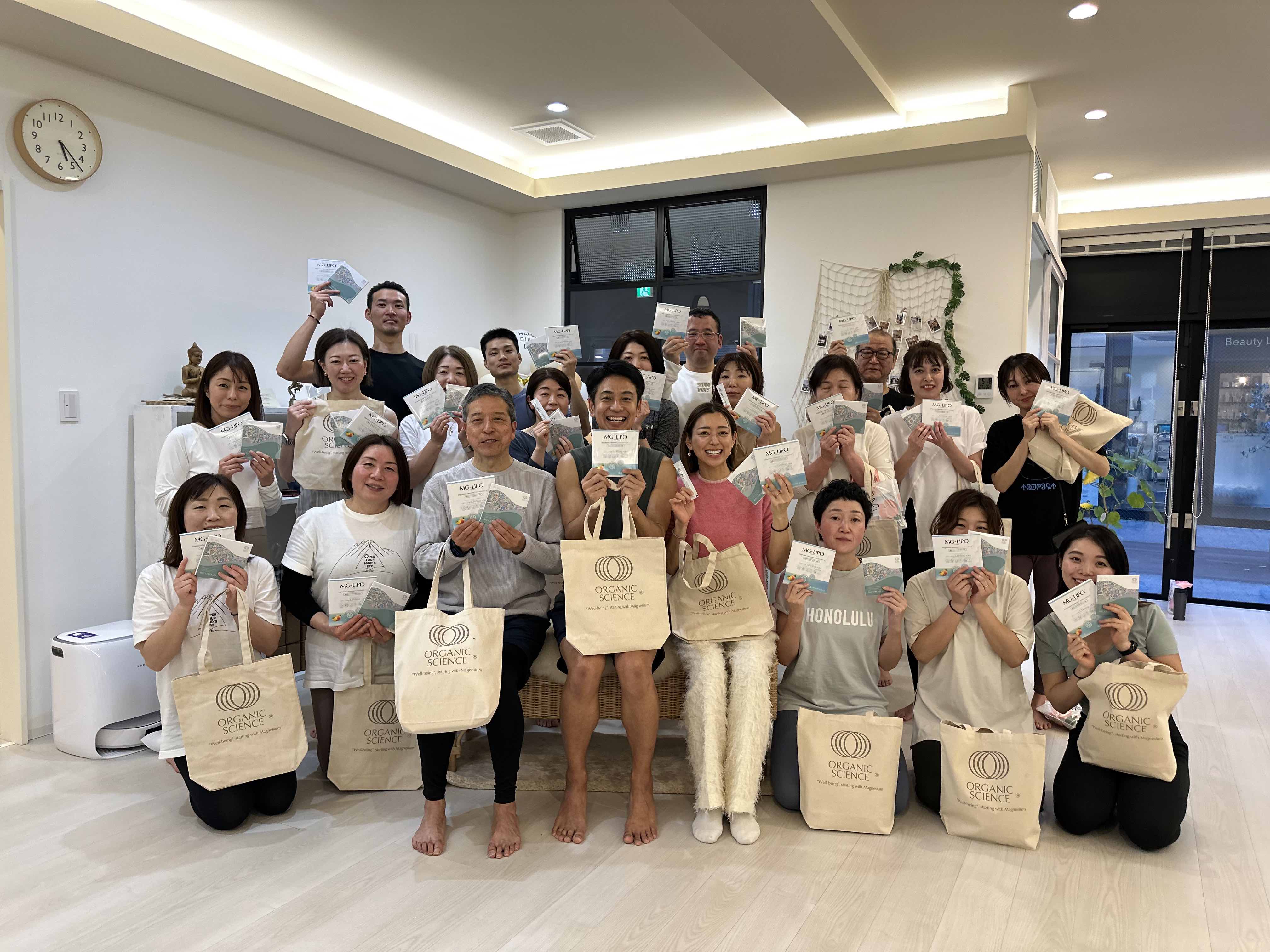 松本莉緒さんのヨガスタジオ 『Slow Yoga Studio』1st anniversary yoga event !!