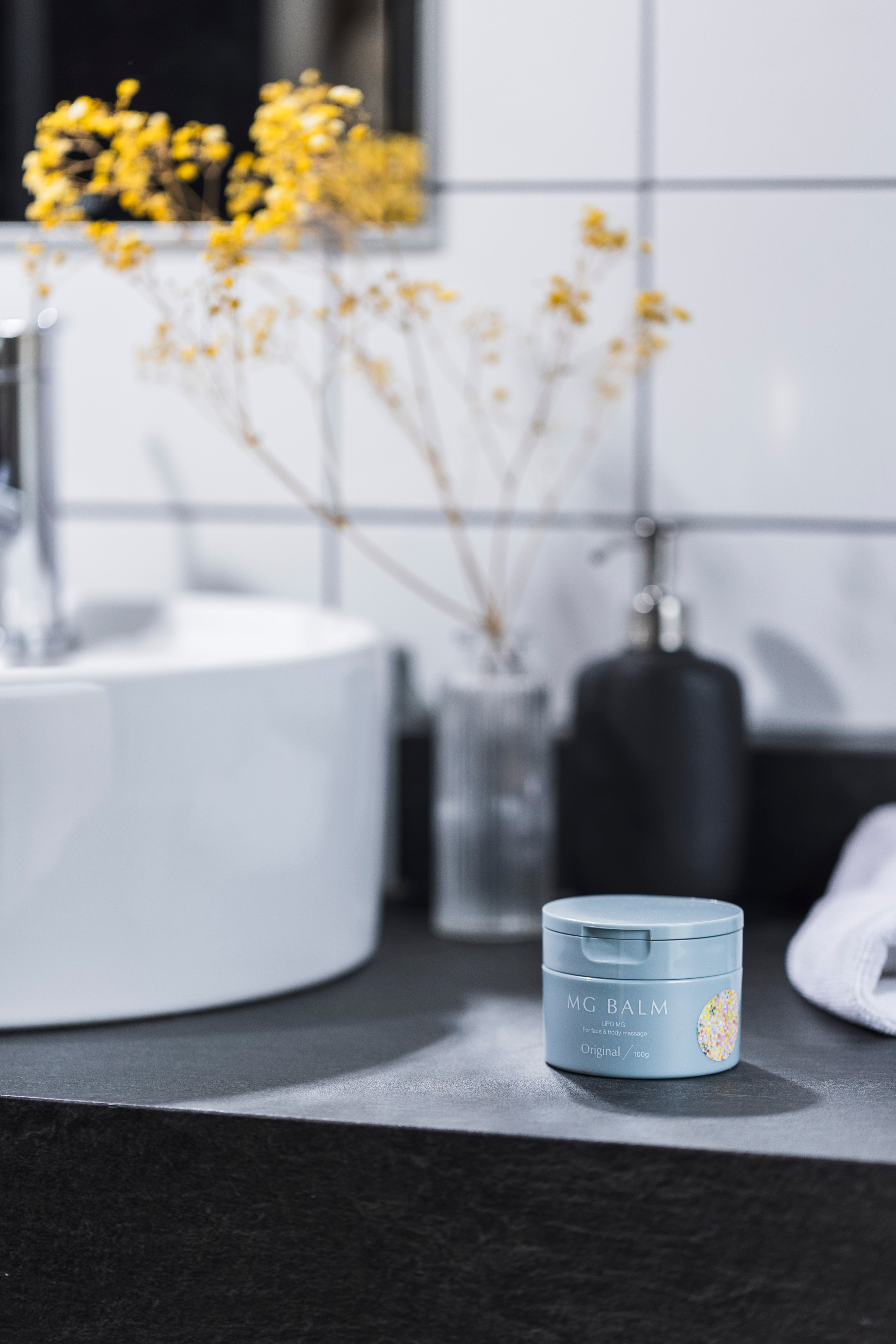 光文社『美スト』2月号「開運グッズ」にてマグバームをご紹介いただきました